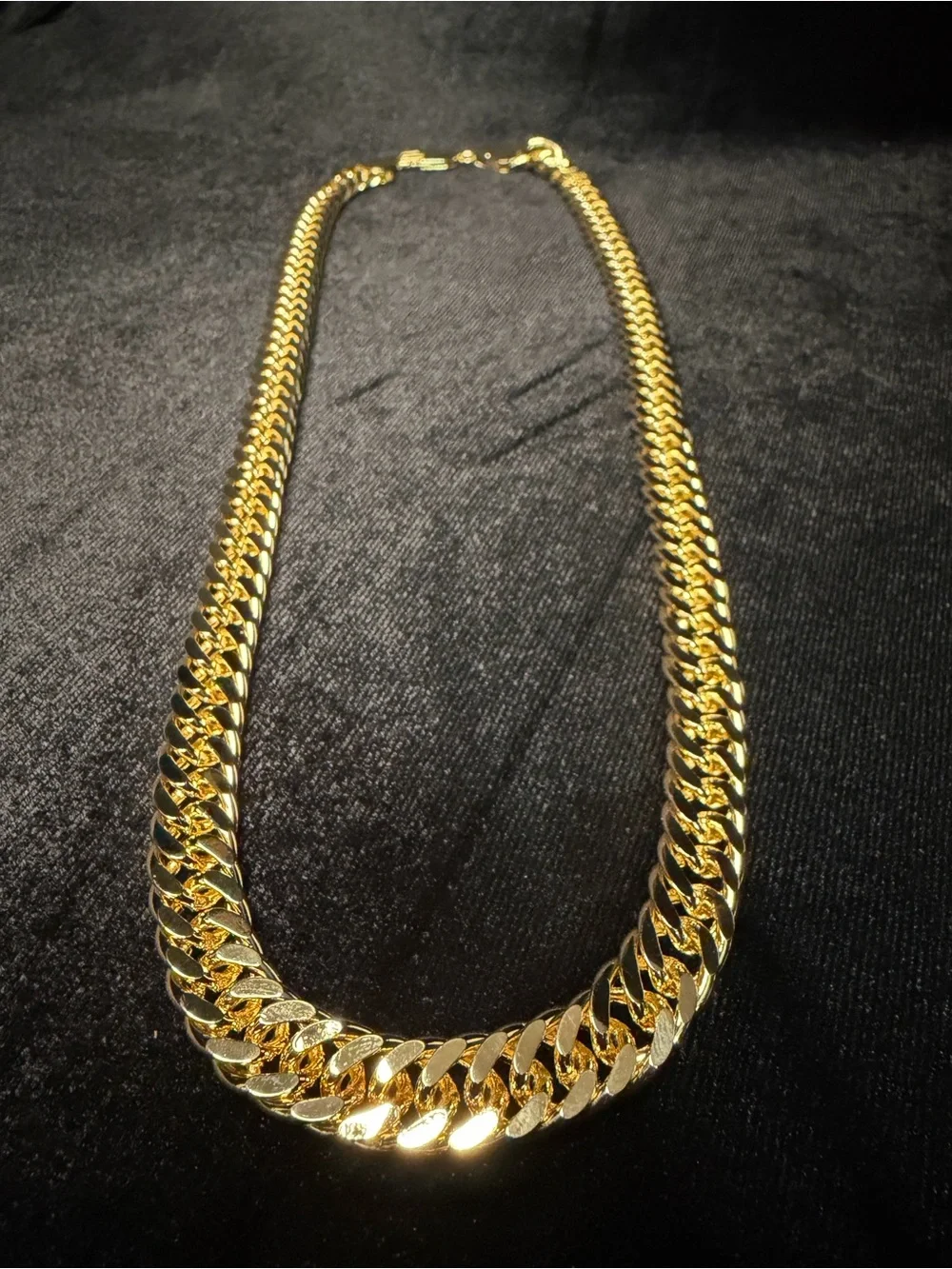 Flat Cuban w/Concave 22 10MM 14K Gold Premium Finish. Statement Piece